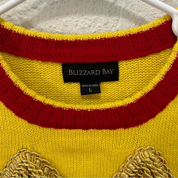 Blizzard Bay Men's Elf Christmas Sweater NWOT Large - Picture 2 of 5